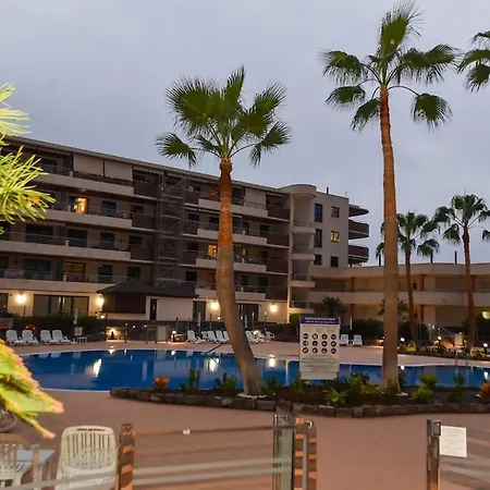 Bryson Gigantes Lejlighed