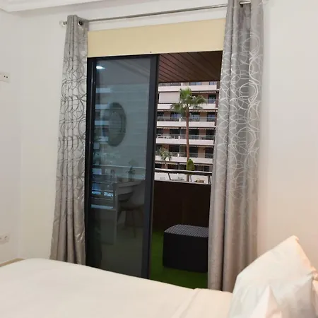 Bryson Gigantes Lejlighed